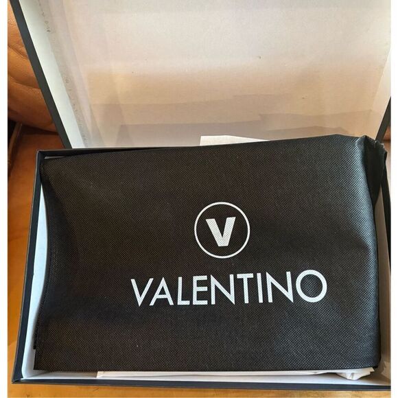 Valentino by Mario Valentino Alisha Logo Mid Top Sneakers NWT Size 6 1/2 - Picture 10 of 10